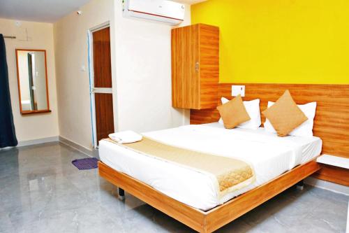 Udupi Deluxe Lodge Gulbarga,,2 star