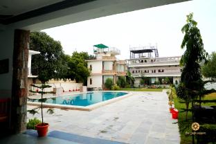 the yash resort and hotel