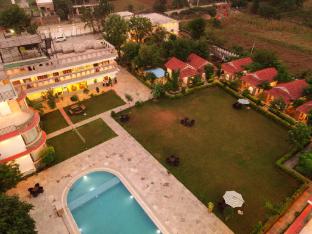 the yash resort and hotel