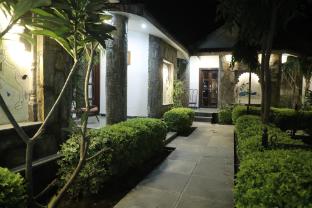 the yash resort and hotel