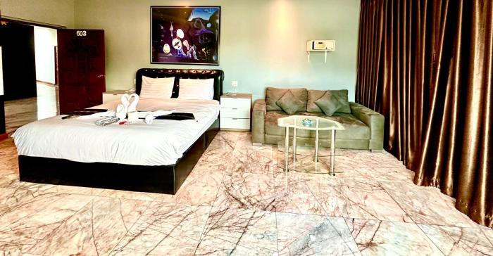 koenig hotel pattaya