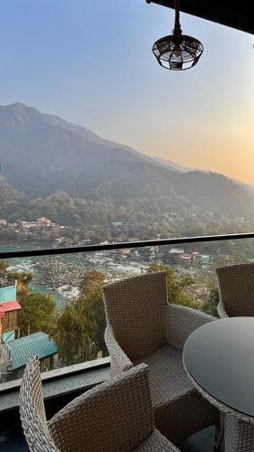 serenity hotel rishikesh
