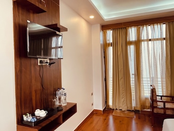 surya lake view retreat