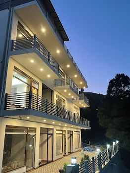 surya lake view retreat