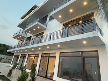 surya lake view retreat