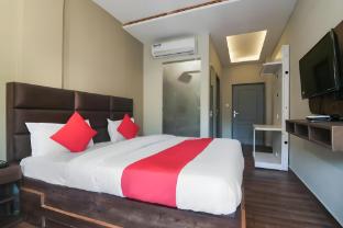 hotel mm inn the clock tower cafe