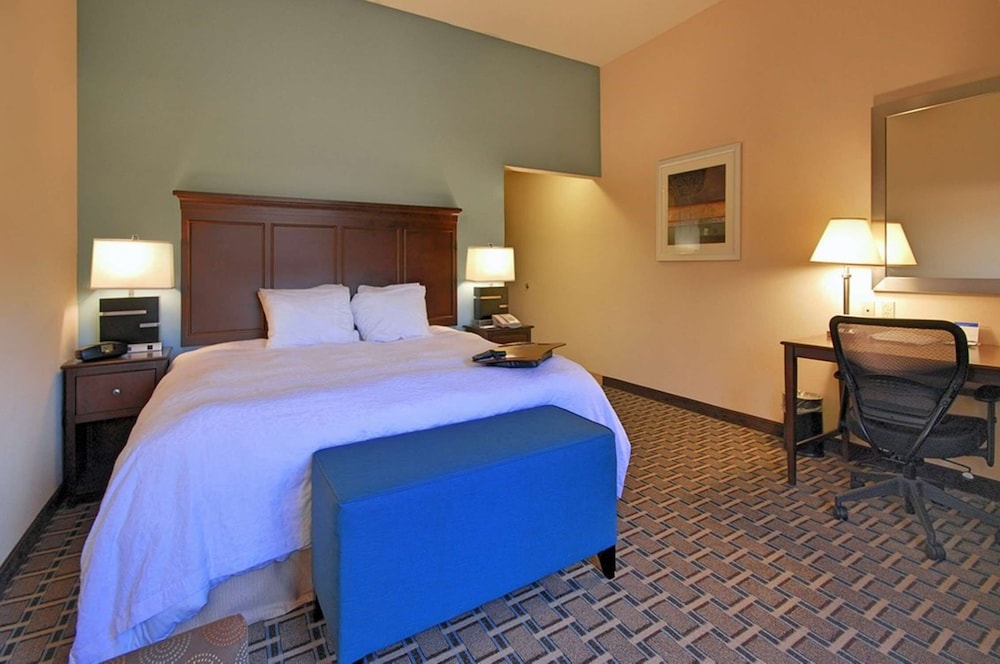 hampton inn and suites new iberia avery island