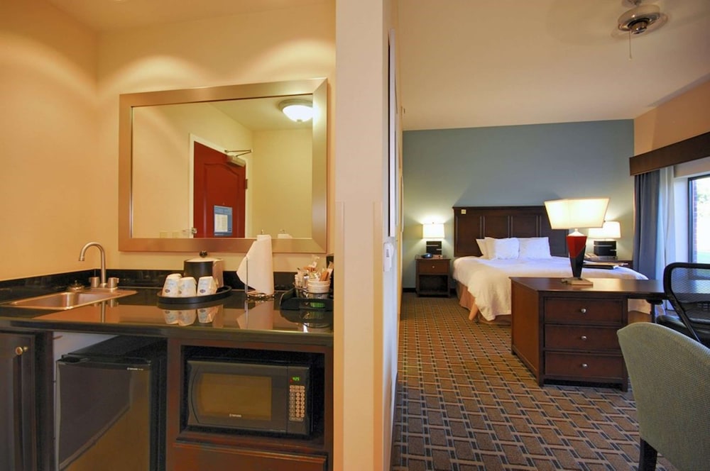 hampton inn and suites new iberia avery island