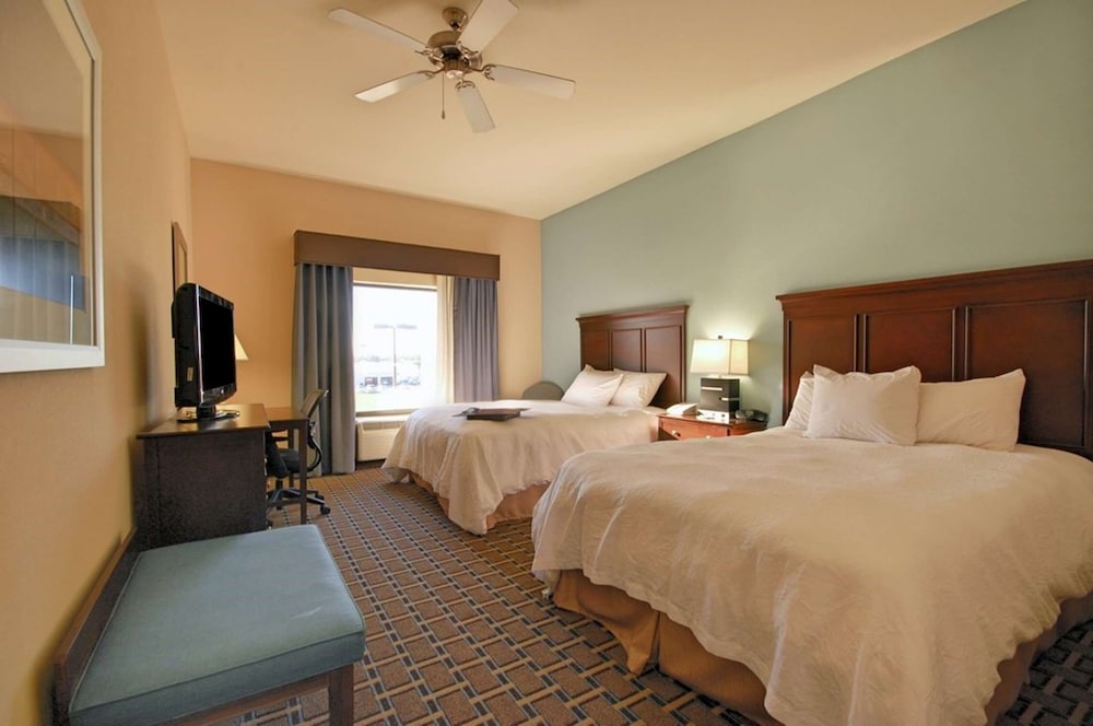 hampton inn and suites new iberia avery island