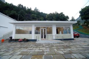 rock n brook resort kanthalloor