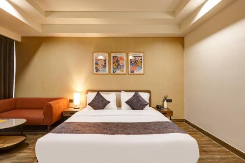 saltstayz premier golf course road and sector 42