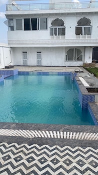 kohinoor hotel and resort