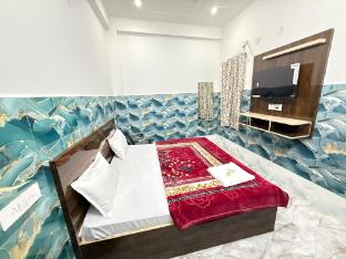 k d dham near prem mandir iskcon temple vrindavan