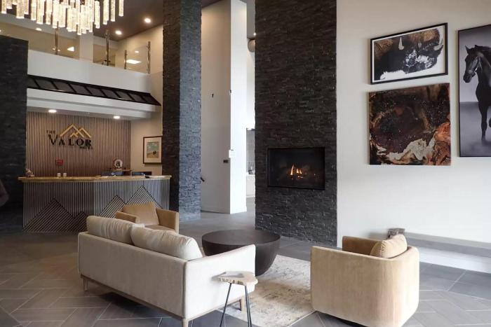 the valor an ascend collection hotel