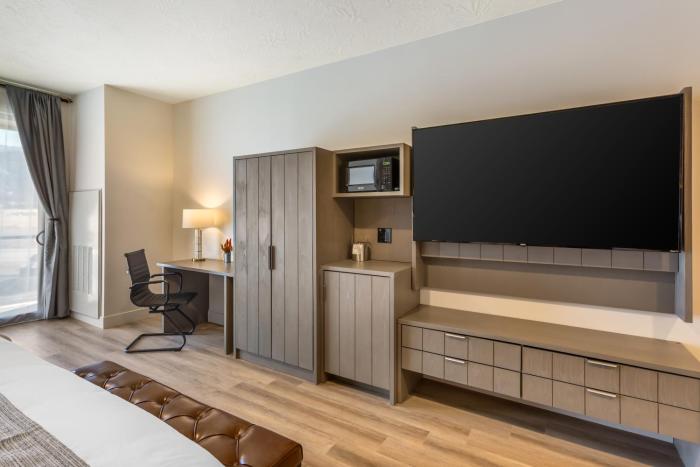 the valor an ascend collection hotel