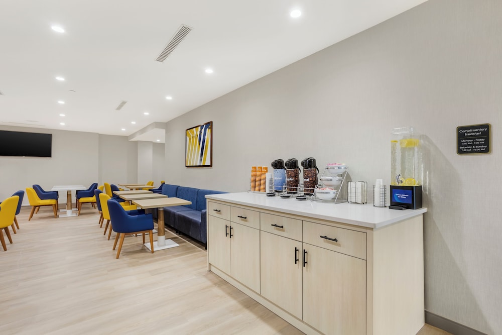 comfort suites central valley