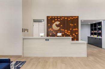 Comfort Suites Central Valley,,3 star
