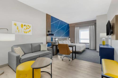 comfort suites central valley