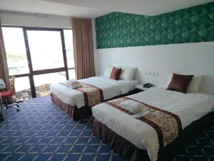 waterfront homestay