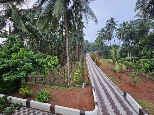 de royale summit home stay