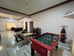 de royale summit home stay