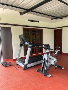 de royale summit home stay