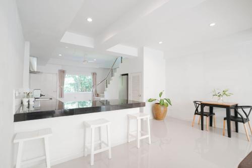 kokotel khao lak isara casa