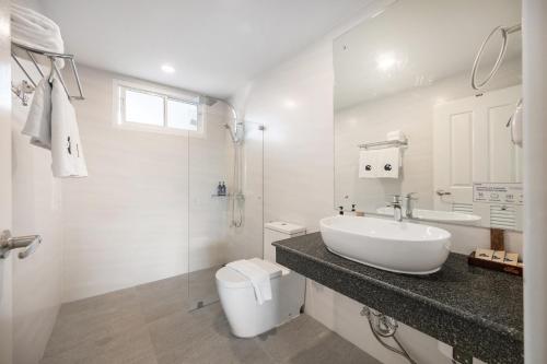 kokotel khao lak isara casa