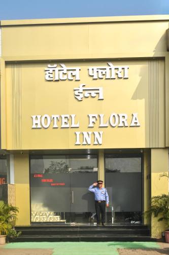 Hotel Flora Inn,,2 star