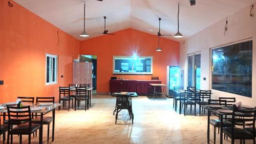 eutopia beach resort morjim