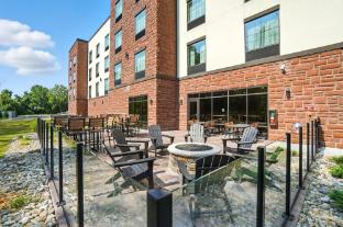 cobblestone hotel and suites bellefontaine