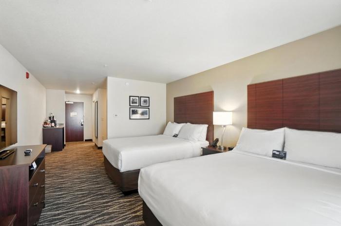 cobblestone hotel and suites bellefontaine