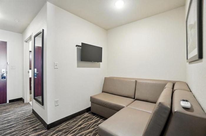 cobblestone hotel and suites bellefontaine