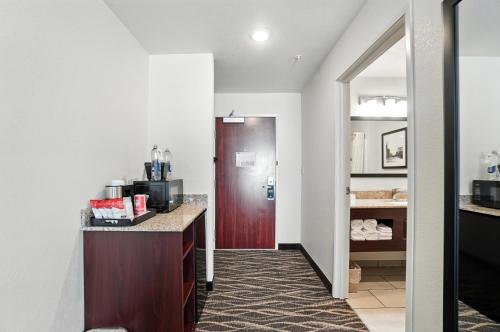 cobblestone hotel and suites bellefontaine