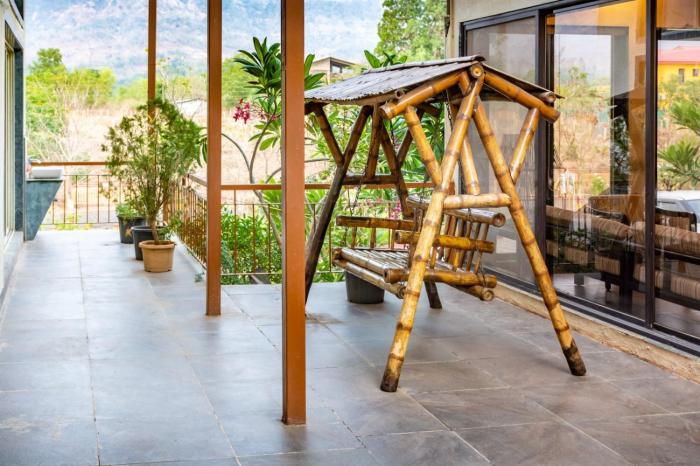 break the routine by mynirvana stays