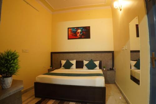 Hotel Silver Stay,,2 star