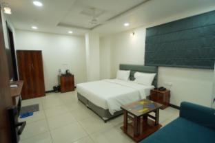 Hotel Star Inn,,2 star