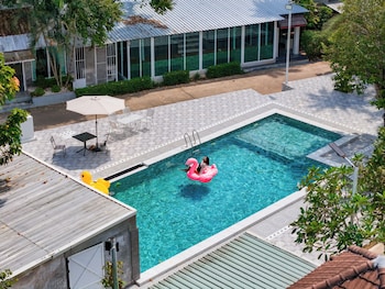 Kenikar Raintree Residence Hotel,,3 star