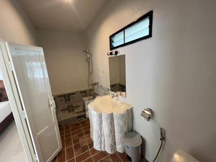 kenikar raintree residence hotel