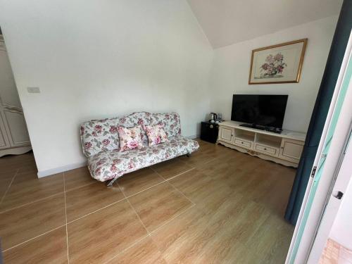 kenikar raintree residence hotel