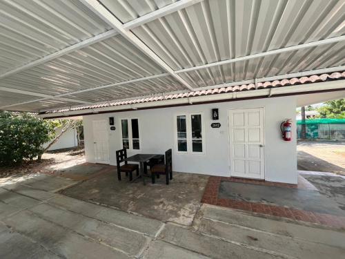 kenikar raintree residence hotel