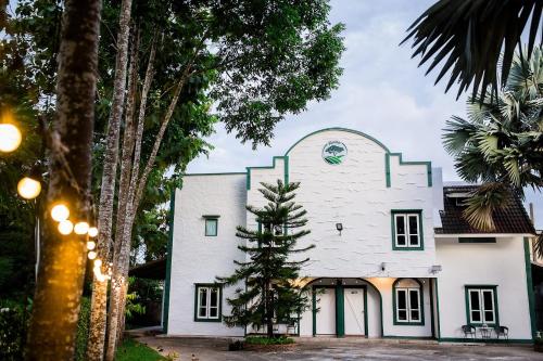 kenikar raintree residence hotel