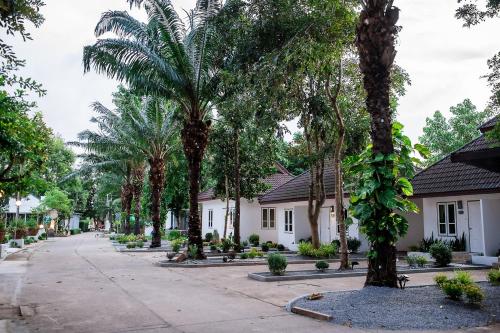 kenikar raintree residence hotel