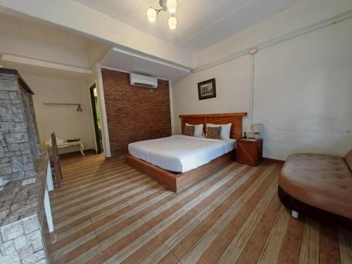 kenikar raintree residence hotel