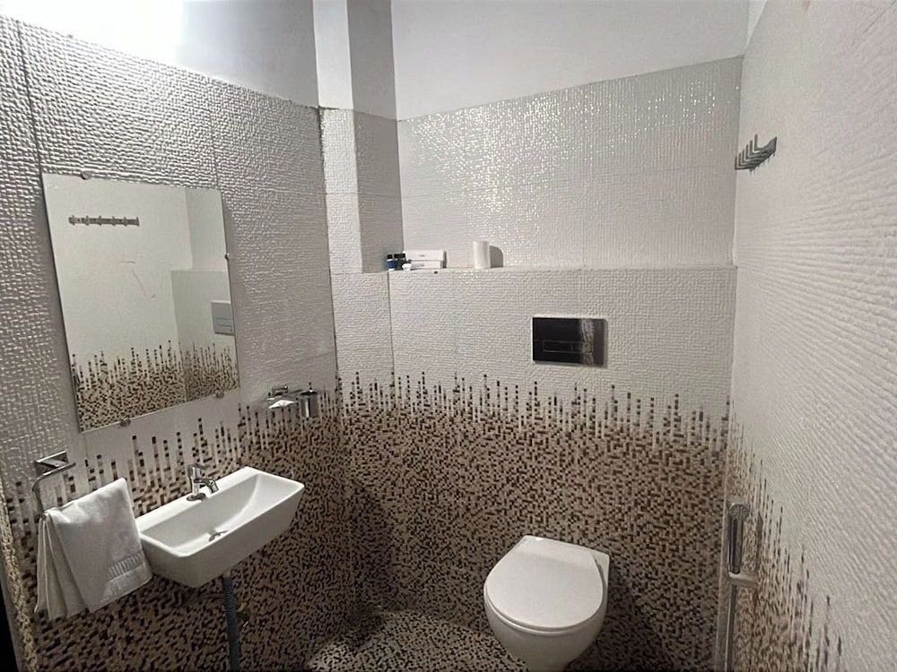 suriya inn