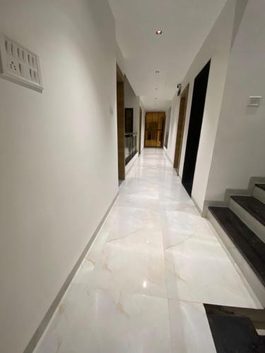 jmb hotel height