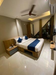 jmb hotel height