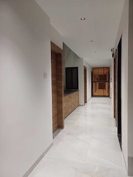 jmb hotel height
