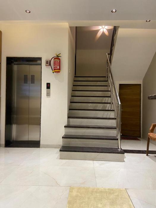 jmb hotel height