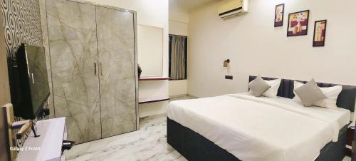 hotel sahara residency